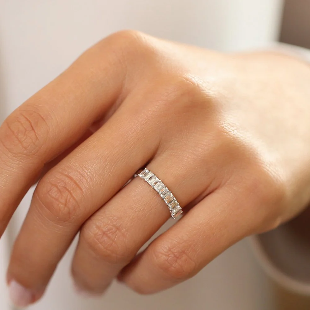 14k 1 Carat Emerald Cut Diamond Wedding Band - Image 3
