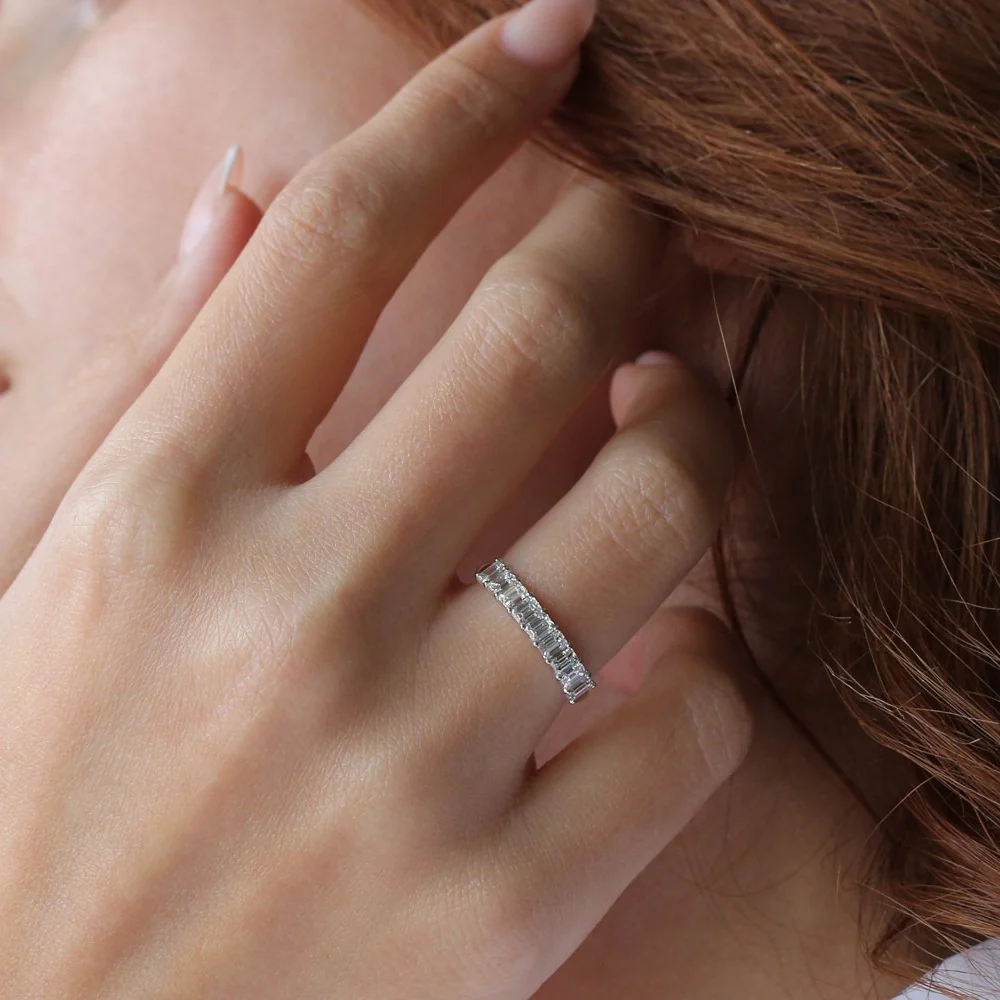 14k 1 Carat Emerald Cut Diamond Wedding Band - Image 4