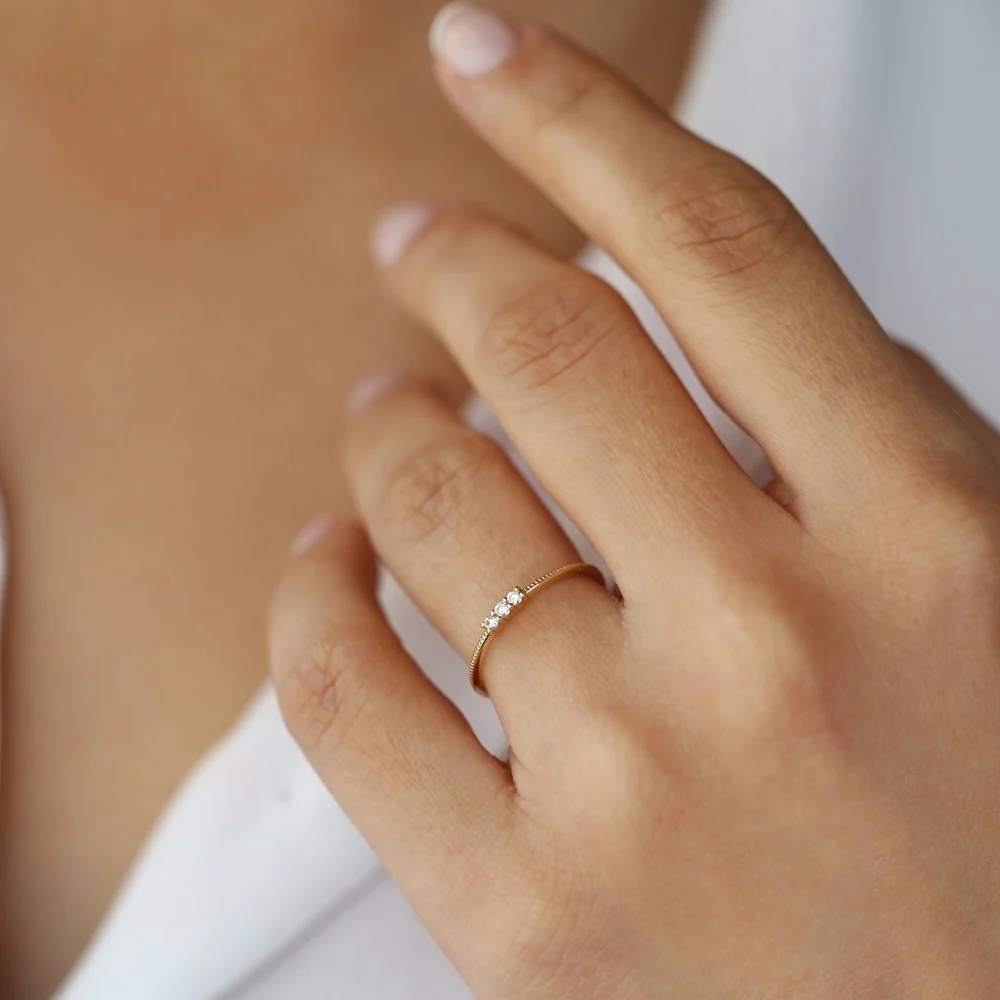 14k 3 Stone Beaded Diamond Ring - Image 4