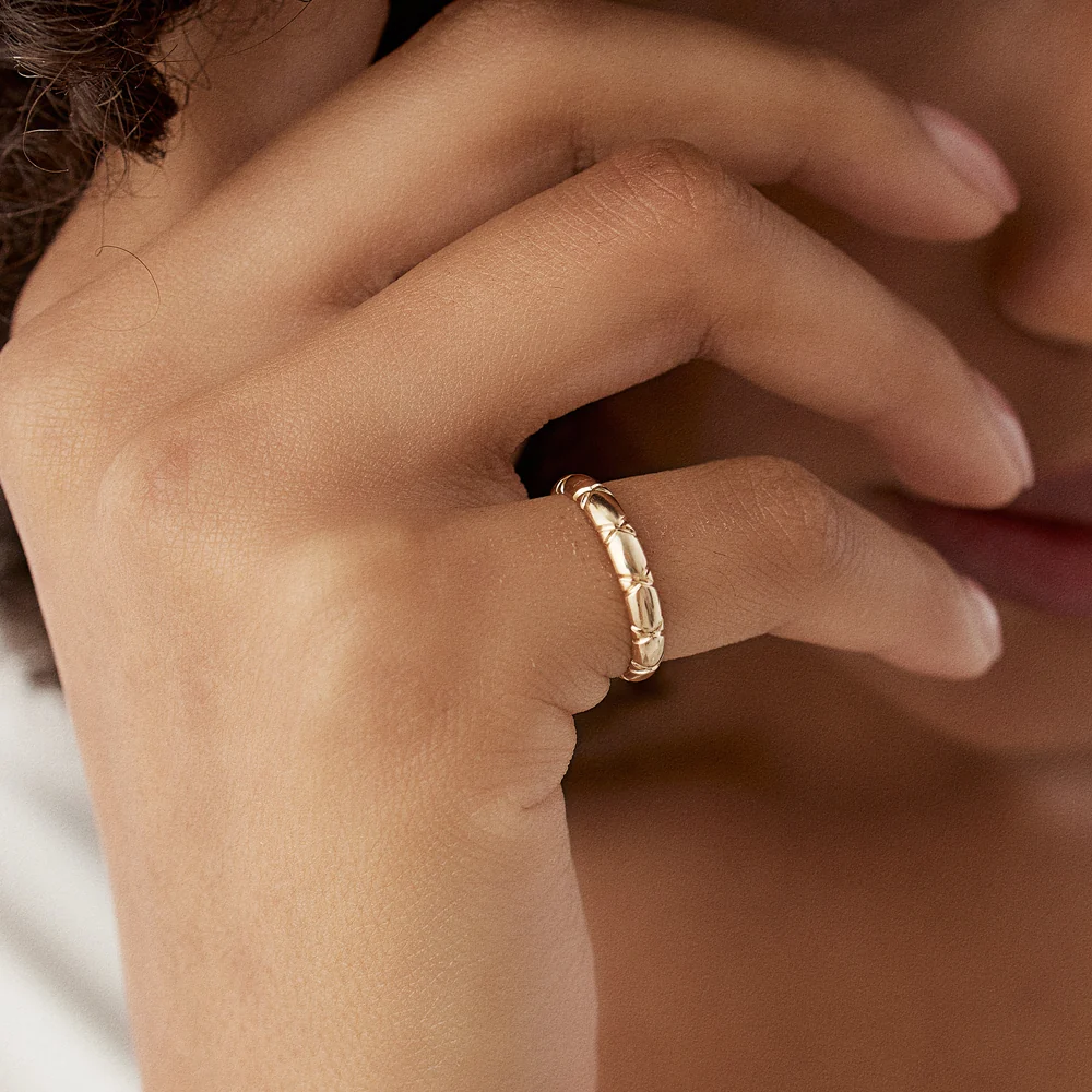 14k 3MM Unique X Cut Design Gold Wedding Ring - Image 4