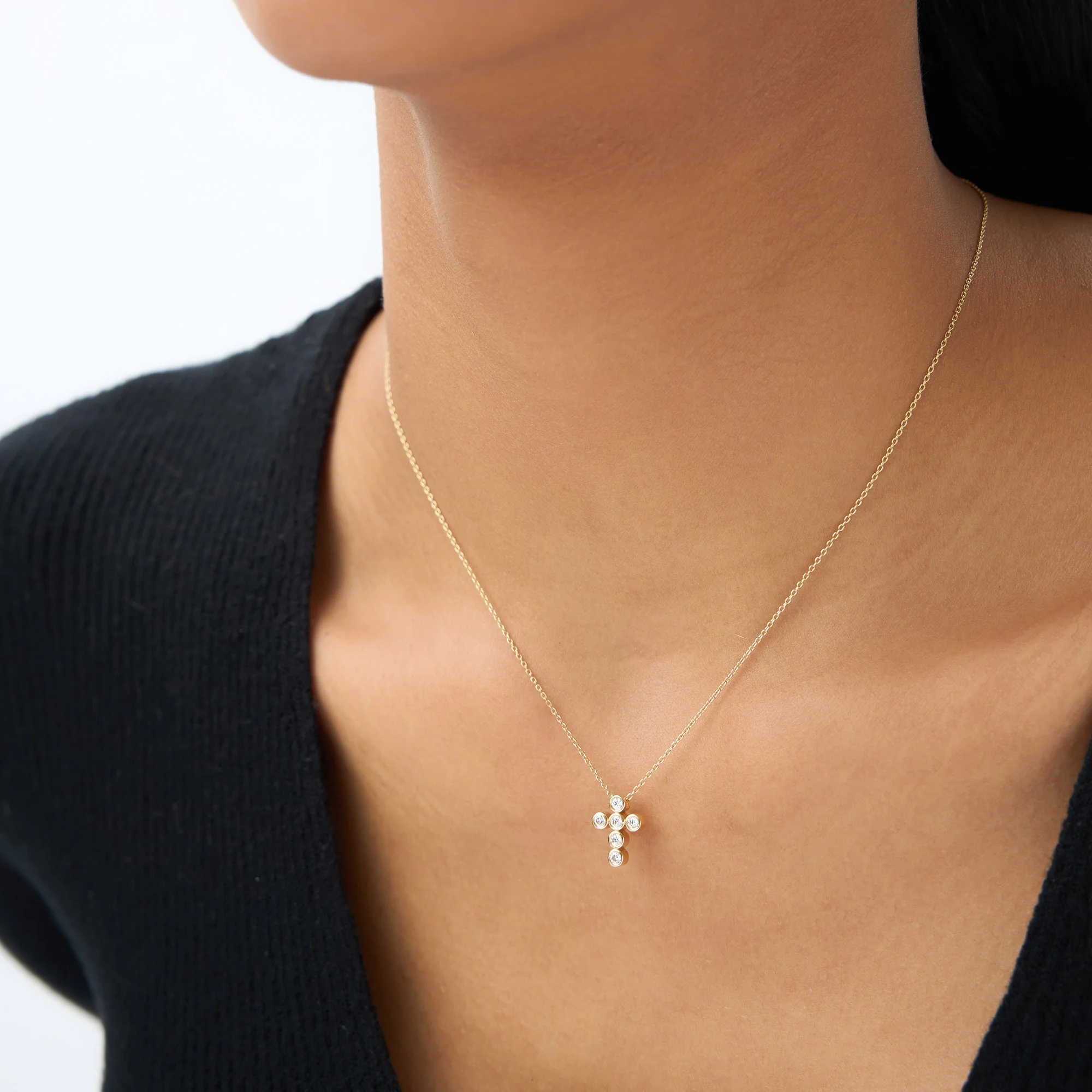 14K Gold 6 Stone Bezel Setting Diamond Cross Necklace - Image 3