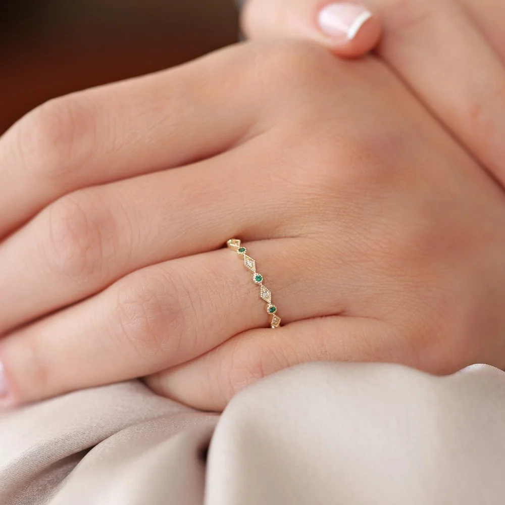 14k Gold Emerald Art Deco Wedding Band - Image 3