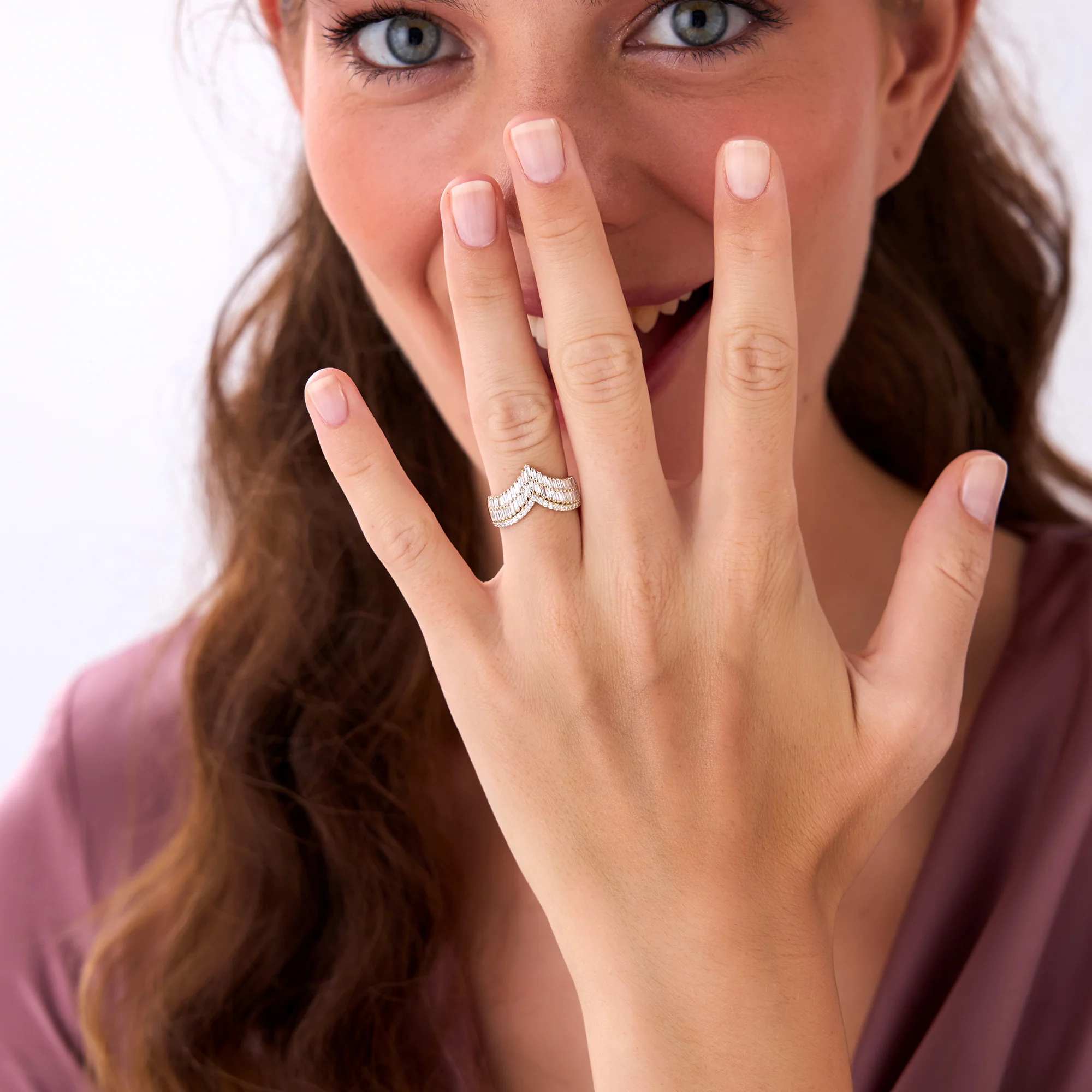 14k Baguette and Round Diamond Chevron Statement Ring - Image 3