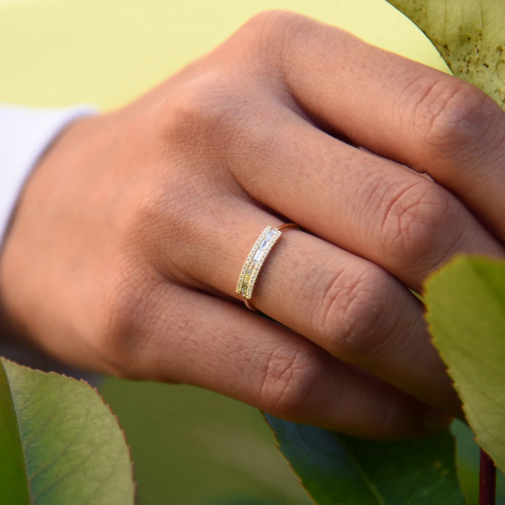 14K Gold Horizontal Baguette Diamond Ring - Image 5