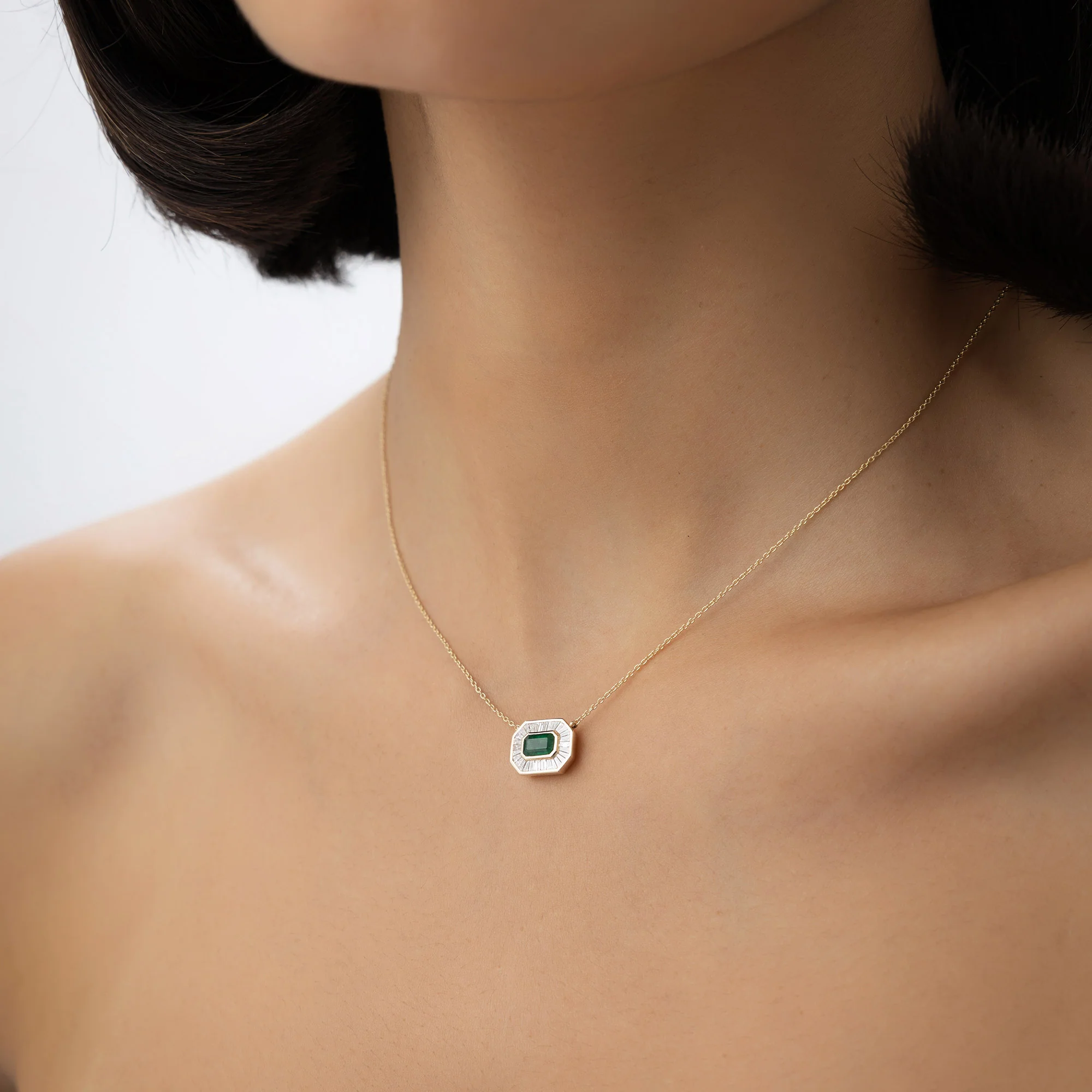 14k Baguette Halo Emerald Necklace - Image 3
