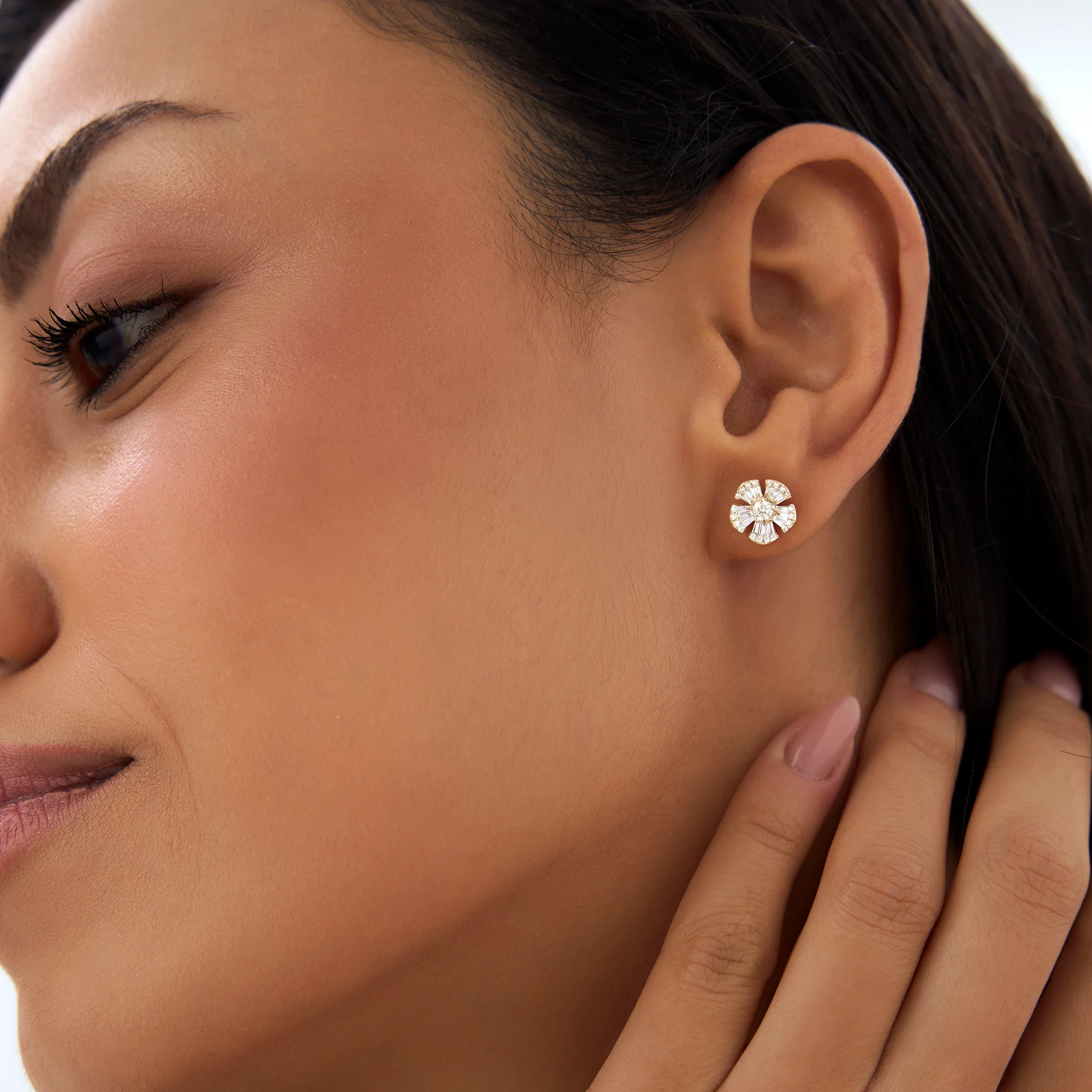 14k Baguette & Round Diamond Unique Flower Earrings - Image 2