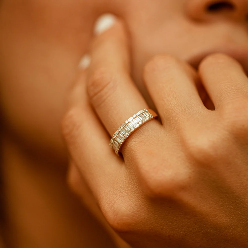 14K Baguette & Round Diamond Wedding Band - Image 3