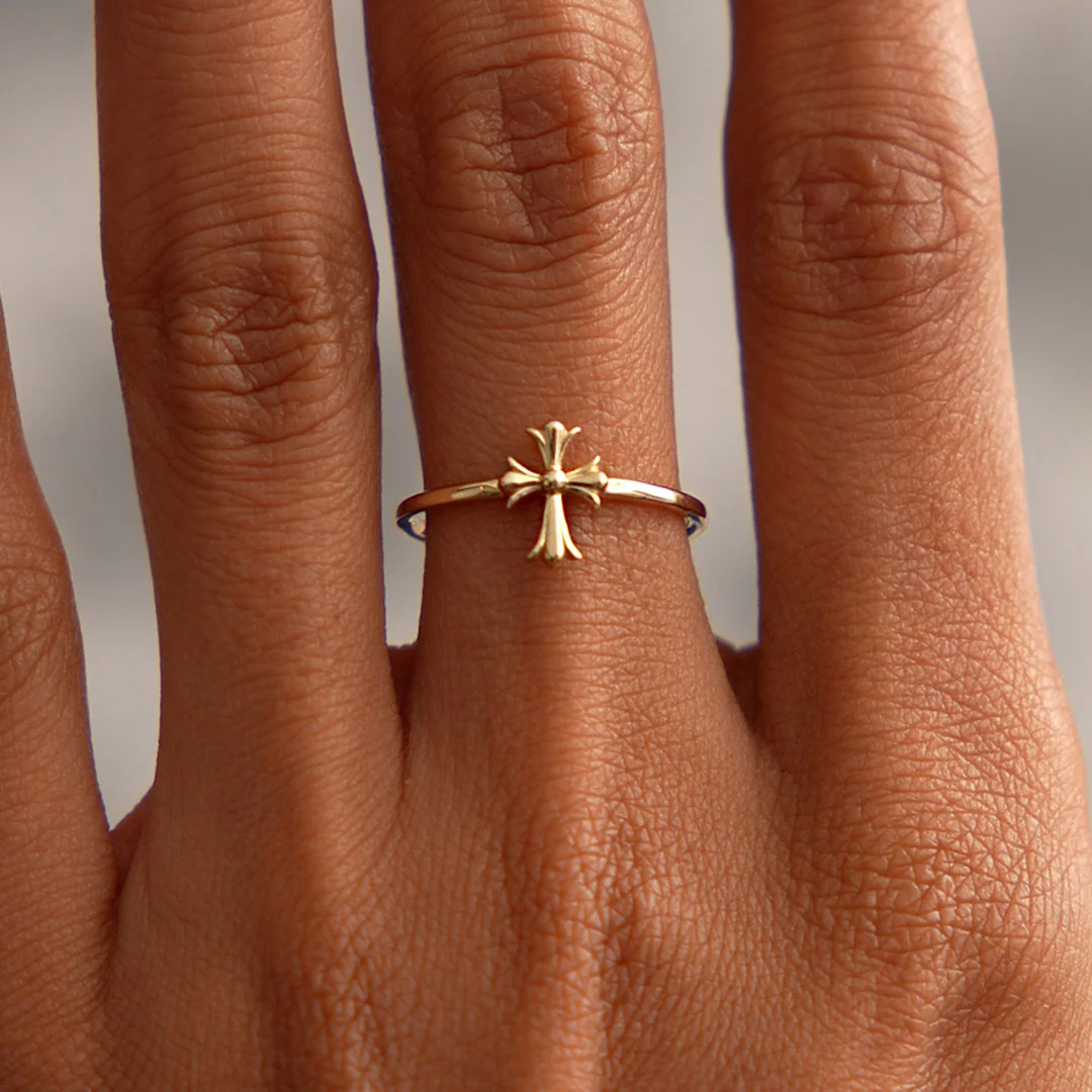 14K Cathedral Cross Band Ring - Image 4