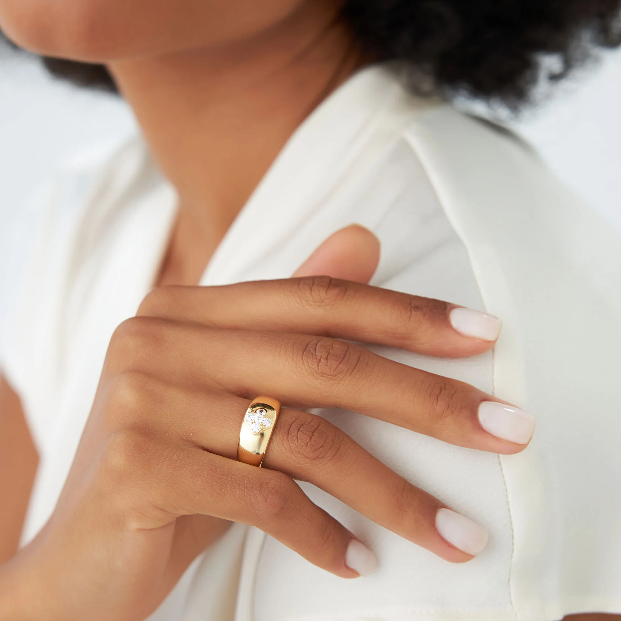 14k Chunky Diamond Clover Ring - Image 4