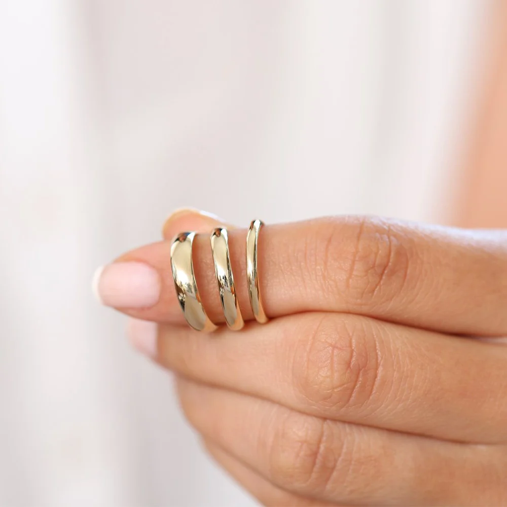 14k Classic Dome 4MM Unisex Wedding Ring - Image 4