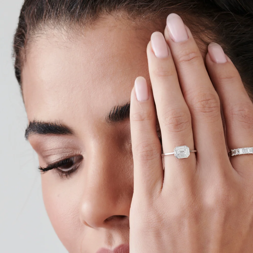 14k East West Illusion Setting Emerald Pie Cut Diamond Ring - Image 3