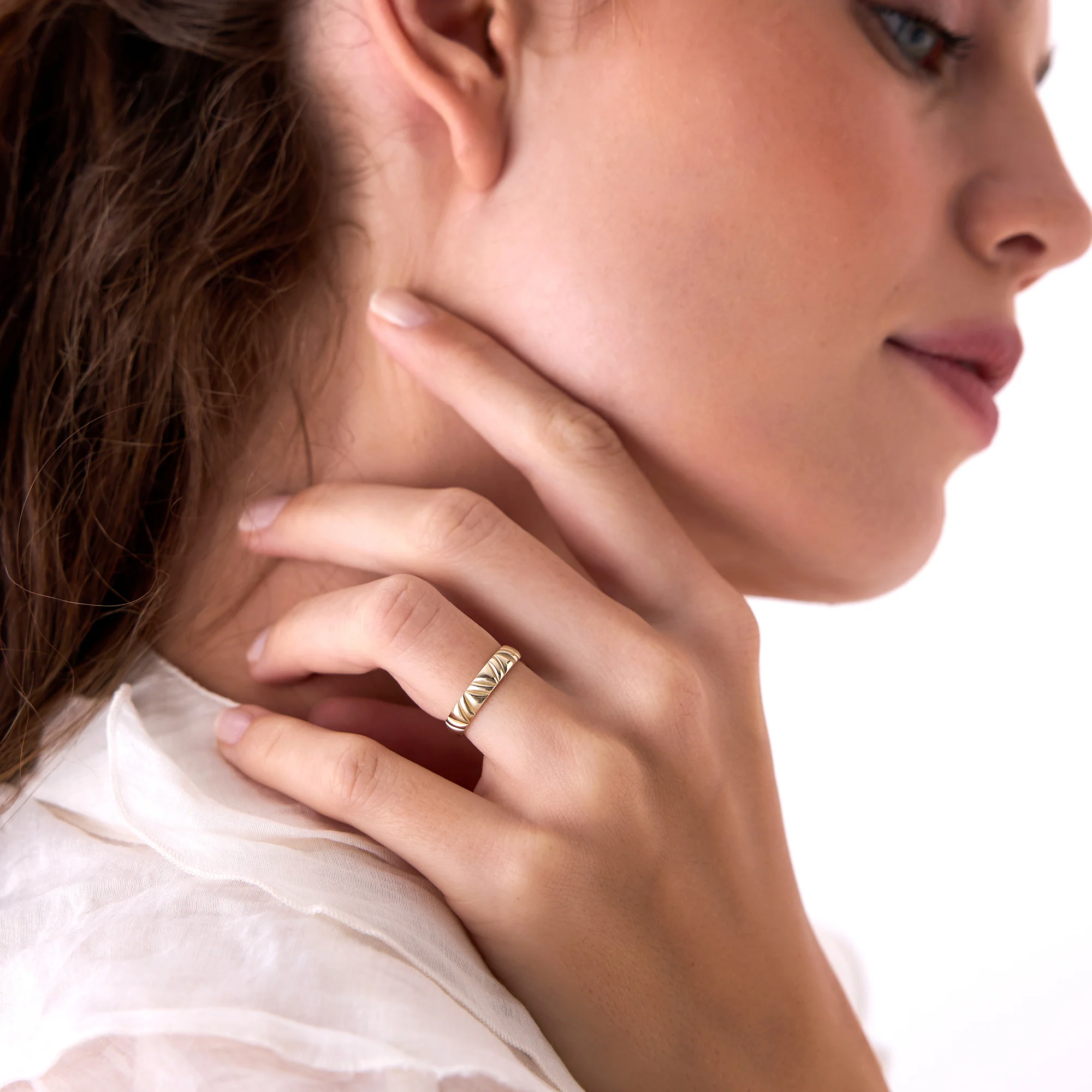 14K Engraved Chevron Band Ring - Image 3