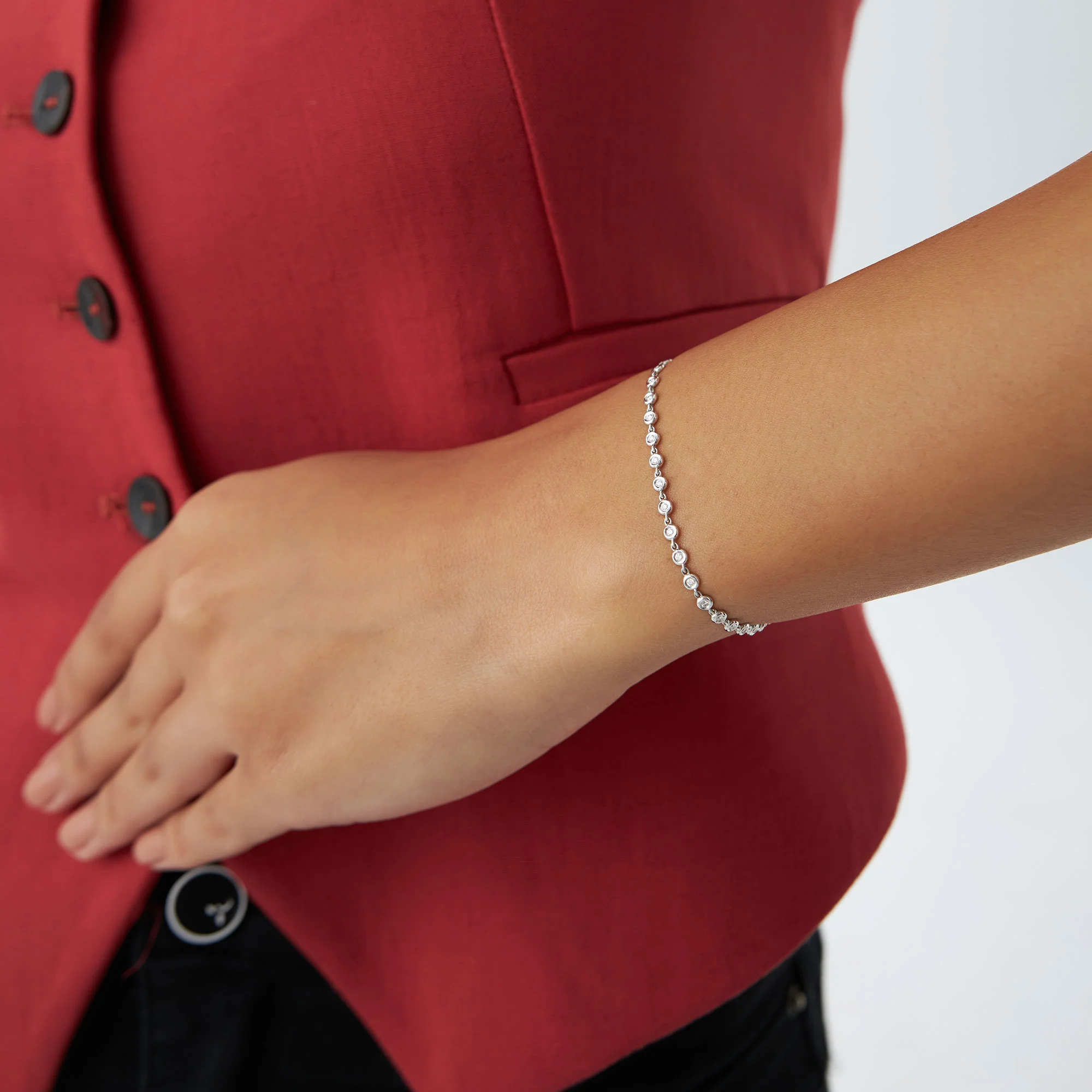 14K Gold Bezel Setting Diamond Tennis Bracelet - Image 4
