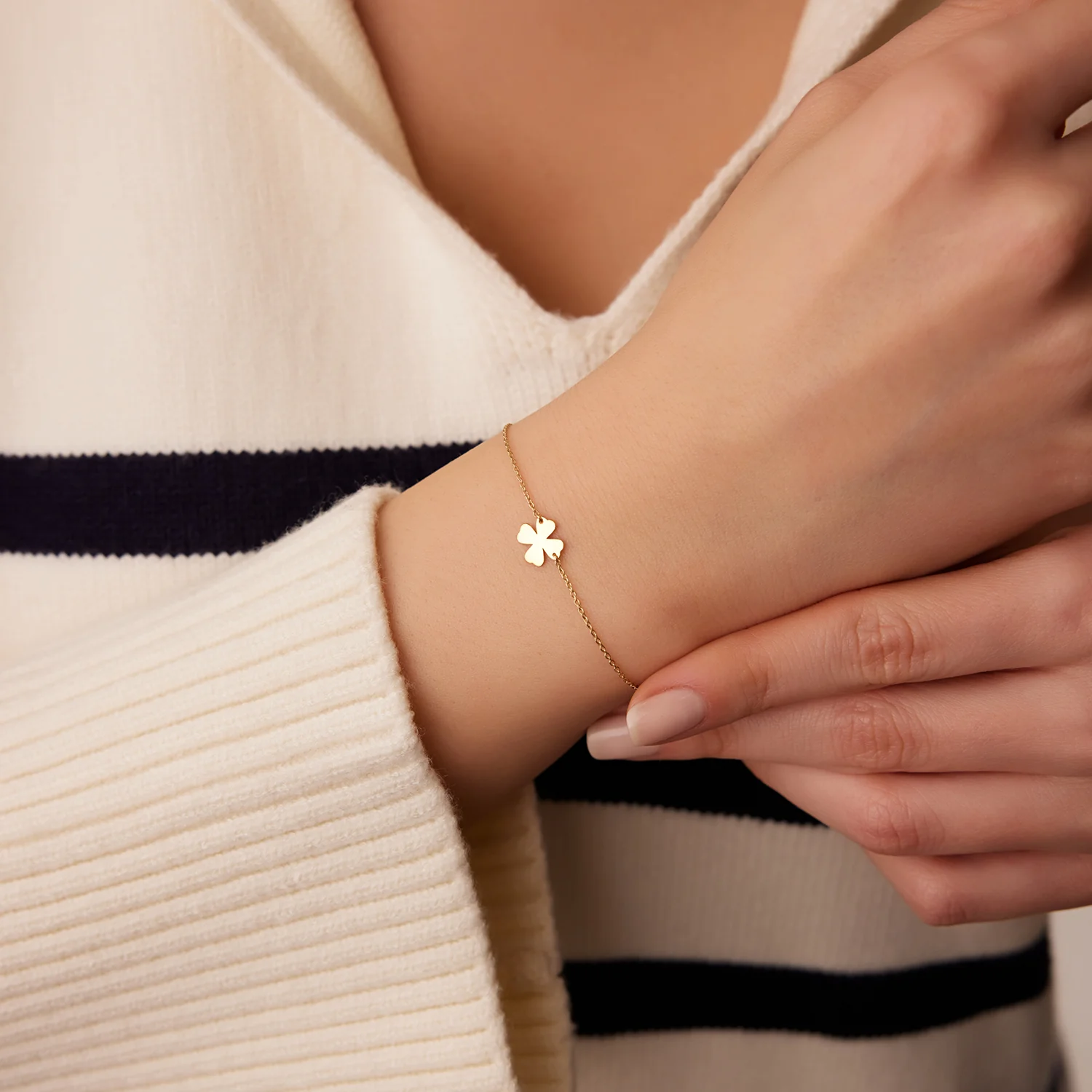 14K Gold Four Leaf Clover Charm Bracelet - Image 4
