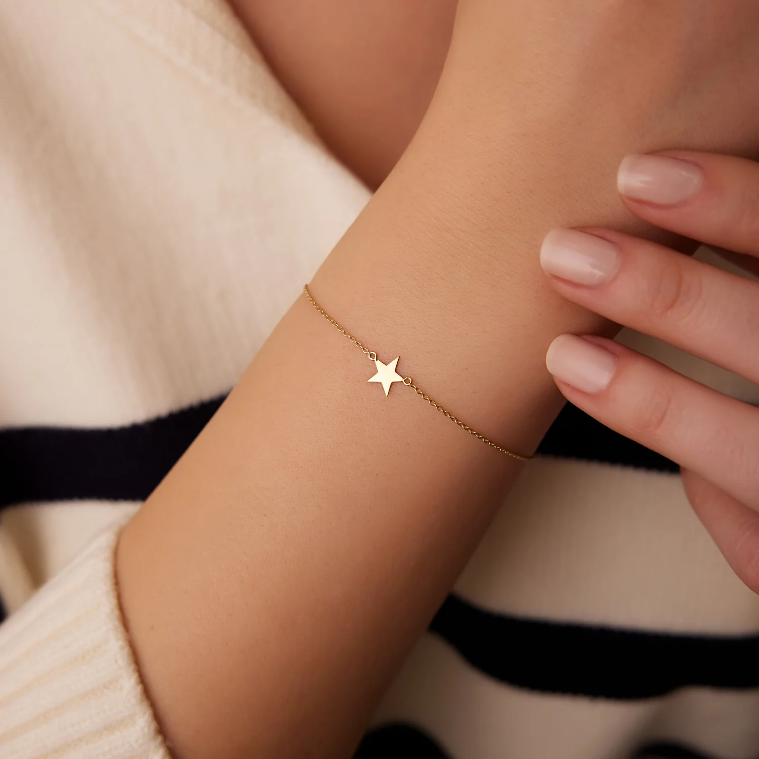 14K Gold Lucky Star Charm Bracelet - Image 3