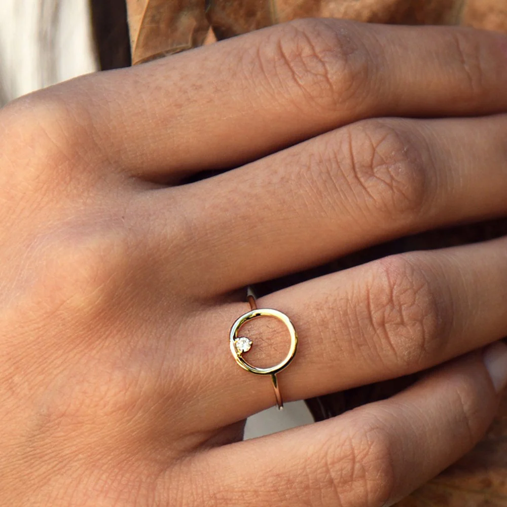 14K Gold Circle Diamond Ring - Image 3