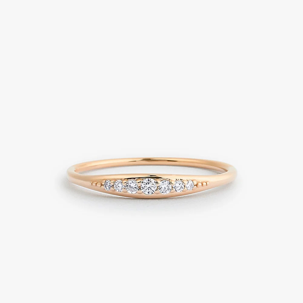 14k Graduating Diamond Wedding Band - Image 4