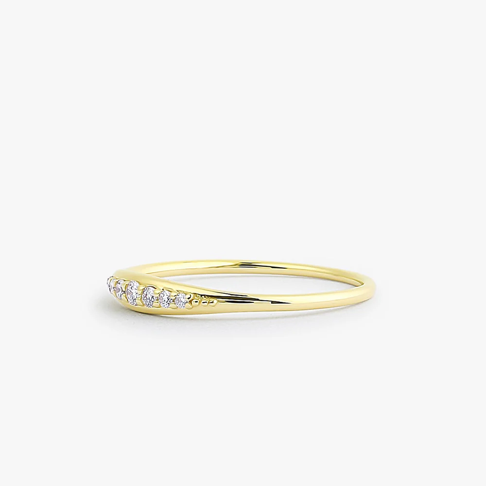 14k Graduating Diamond Wedding Band - Image 6