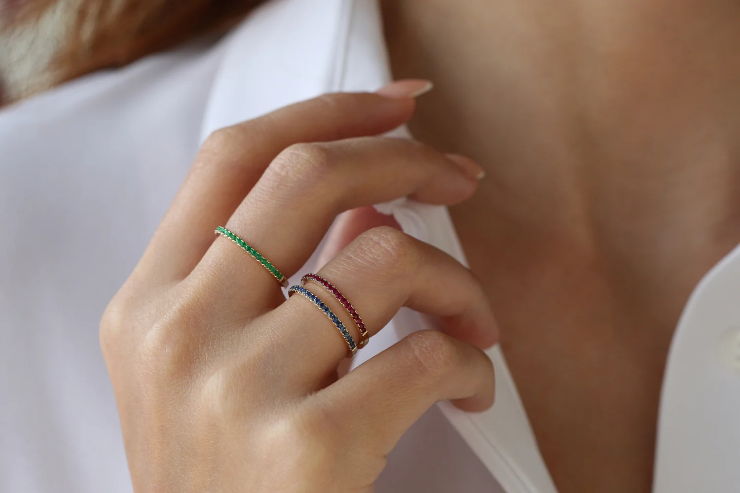 14k Half Eternity Emerald Ring - Image 9