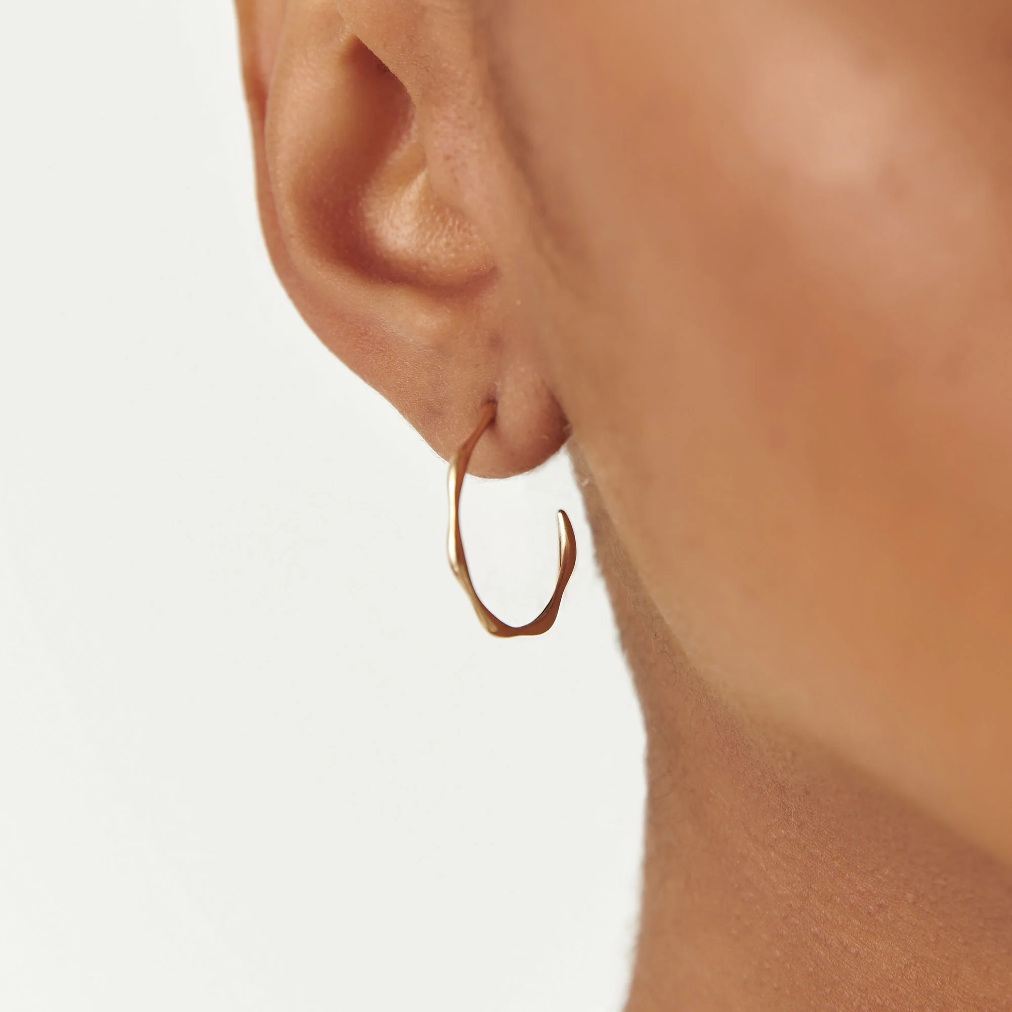 14k Large Wave Hoop Earrings - Image 2