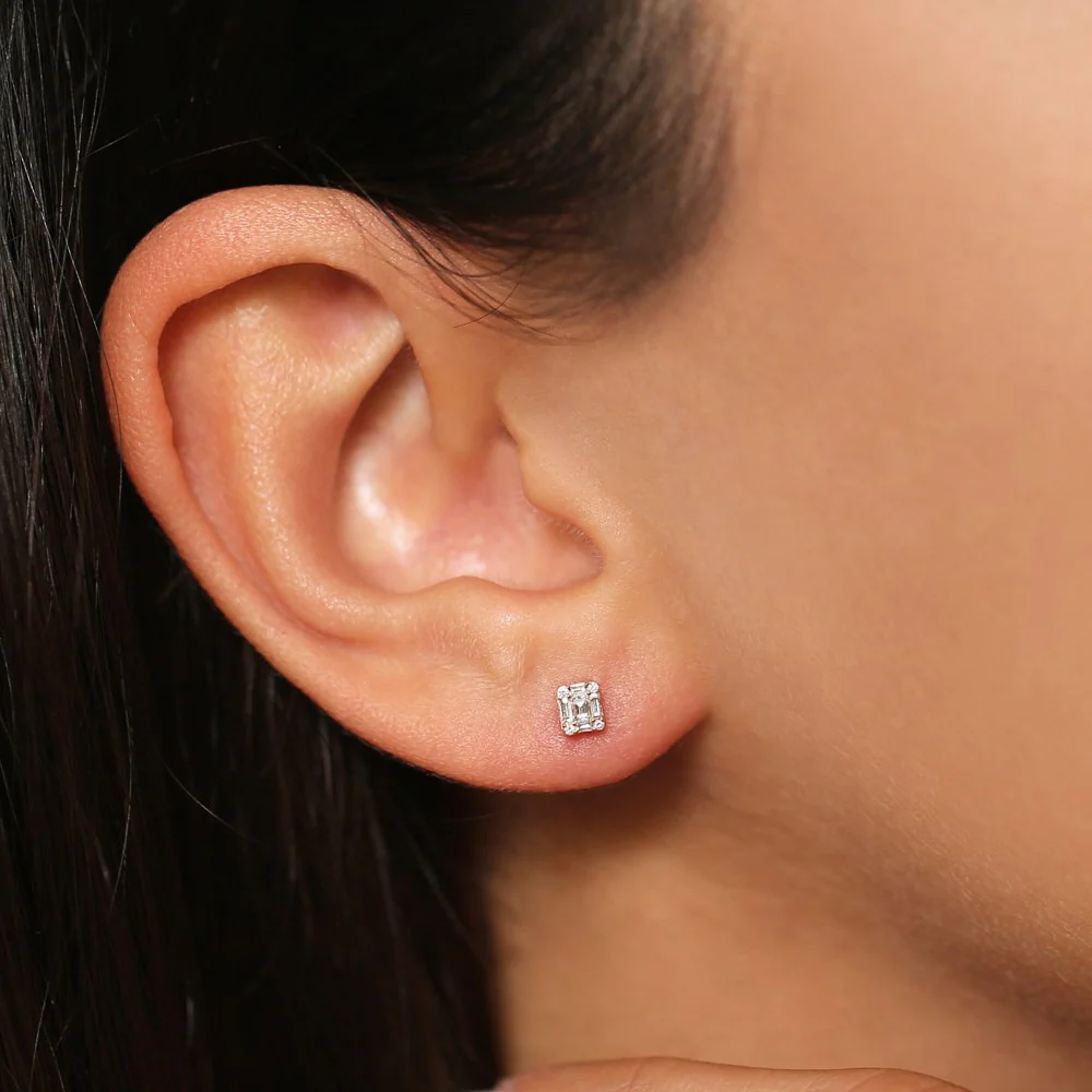 14k Mini Illusion Setting Baguette Studs - Image 2