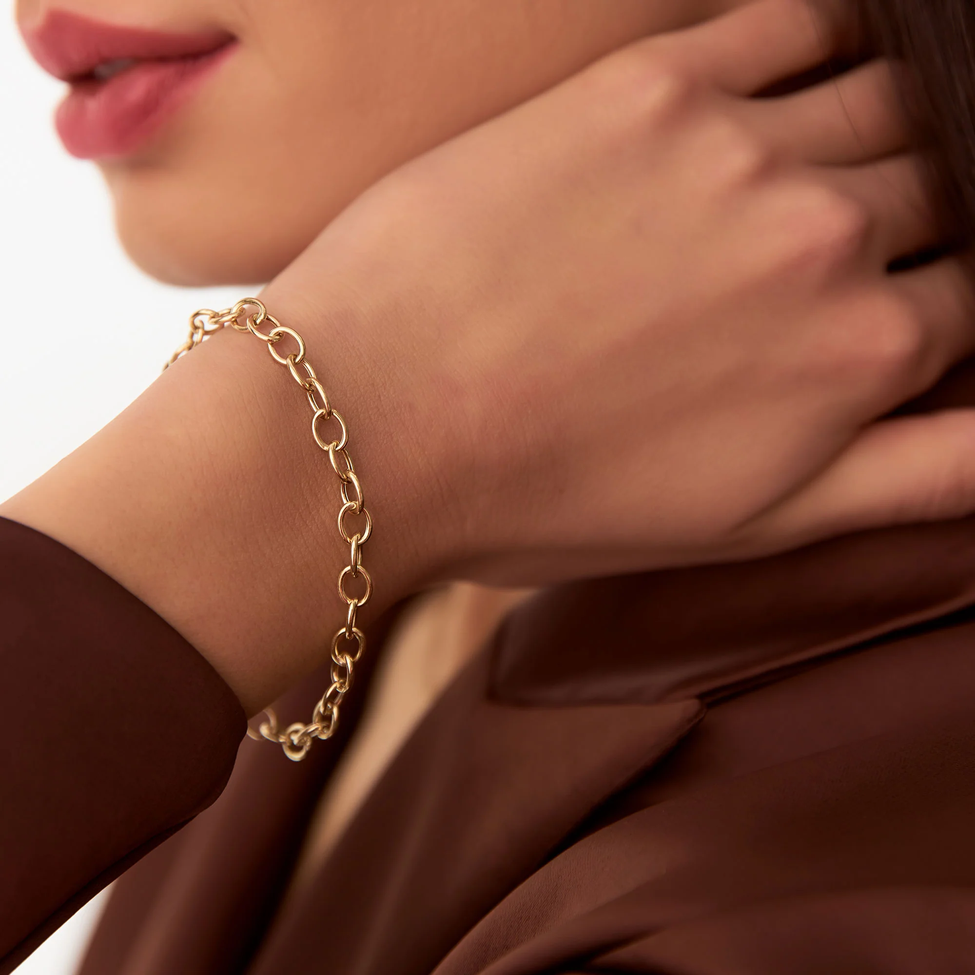 14k Oval Link Cable Chain Bracelet - Image 3