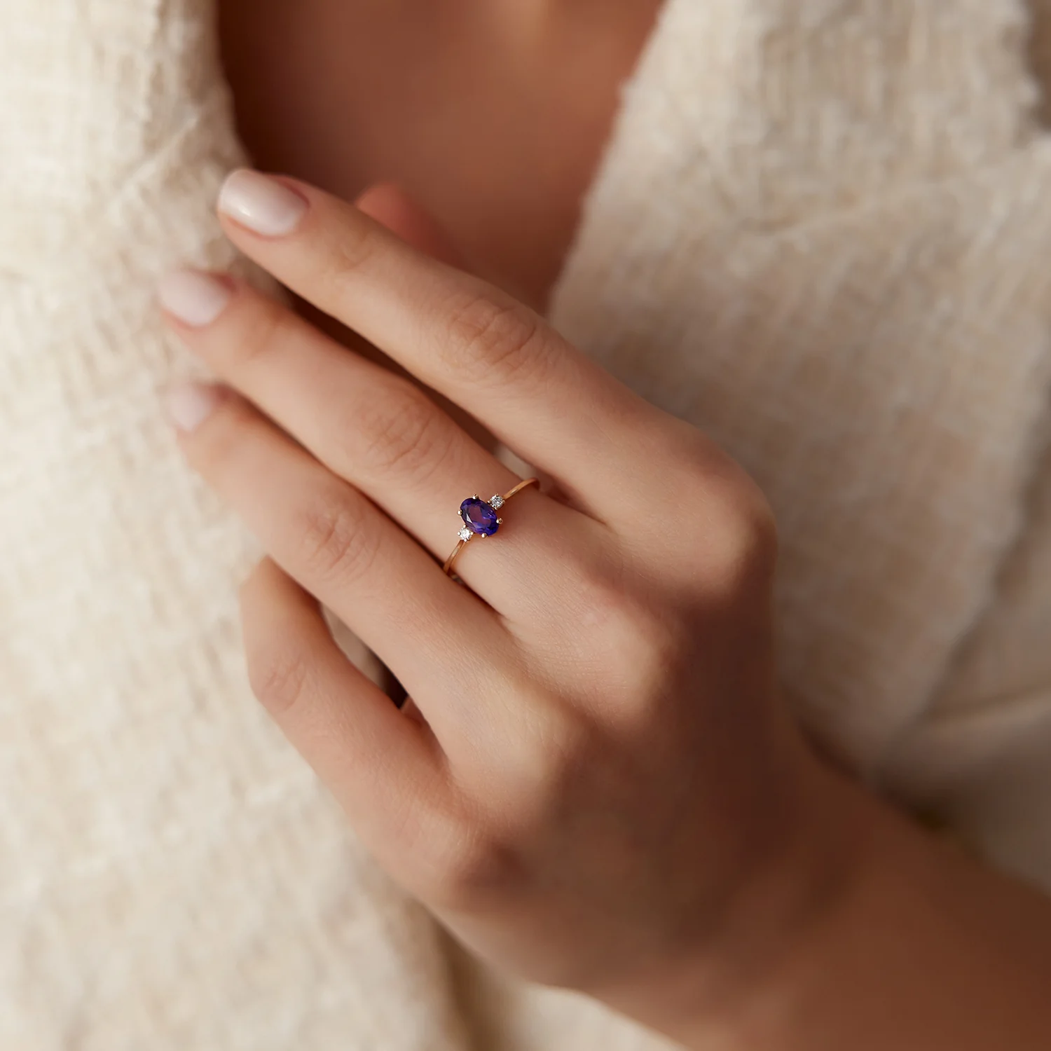 14K Gold Oval Shape Amethyst and Diamond 3 Stone Ring - Image 3