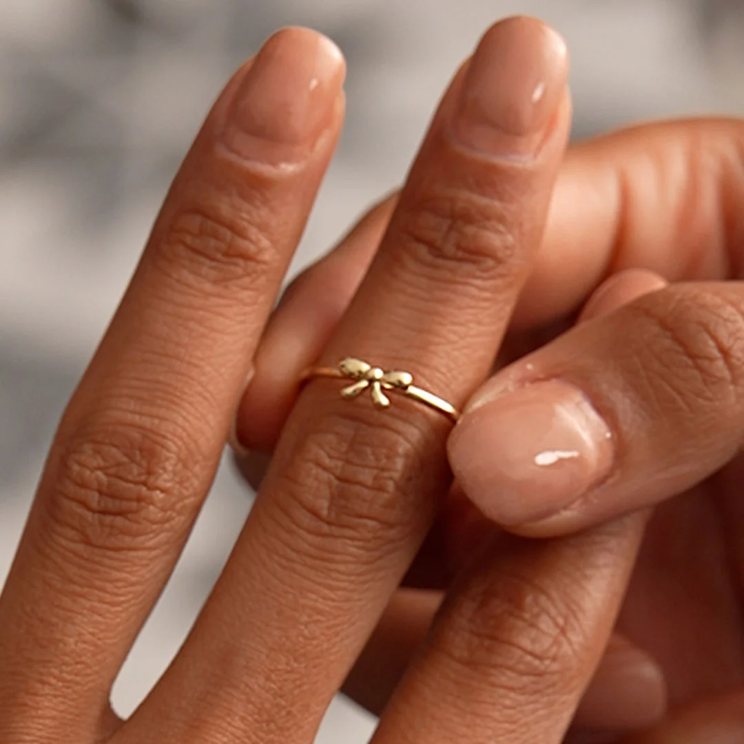 14k Plain Gold Balloon Bow Ring - Image 2