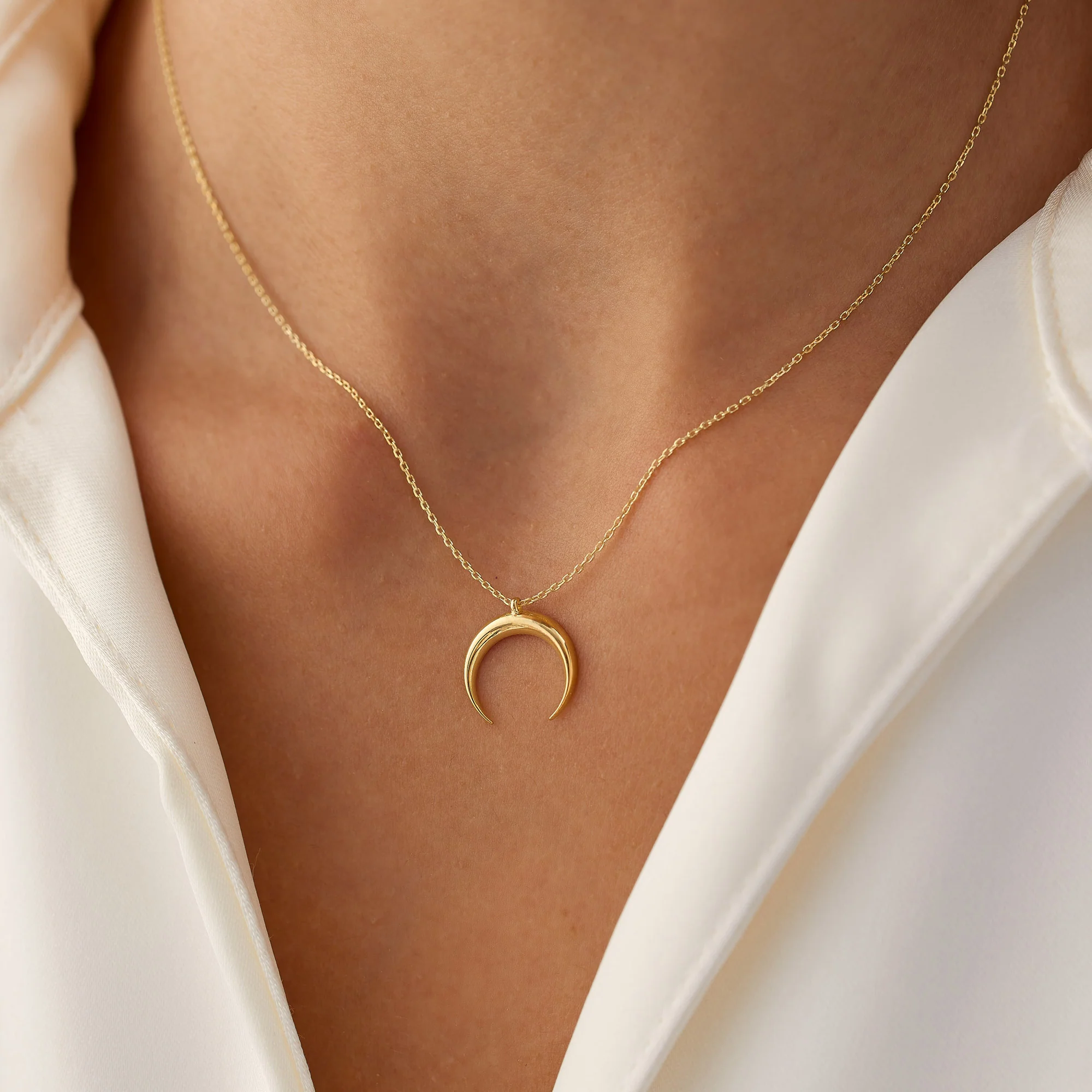 14K Plain Gold Crescent Moon Necklace - Image 2