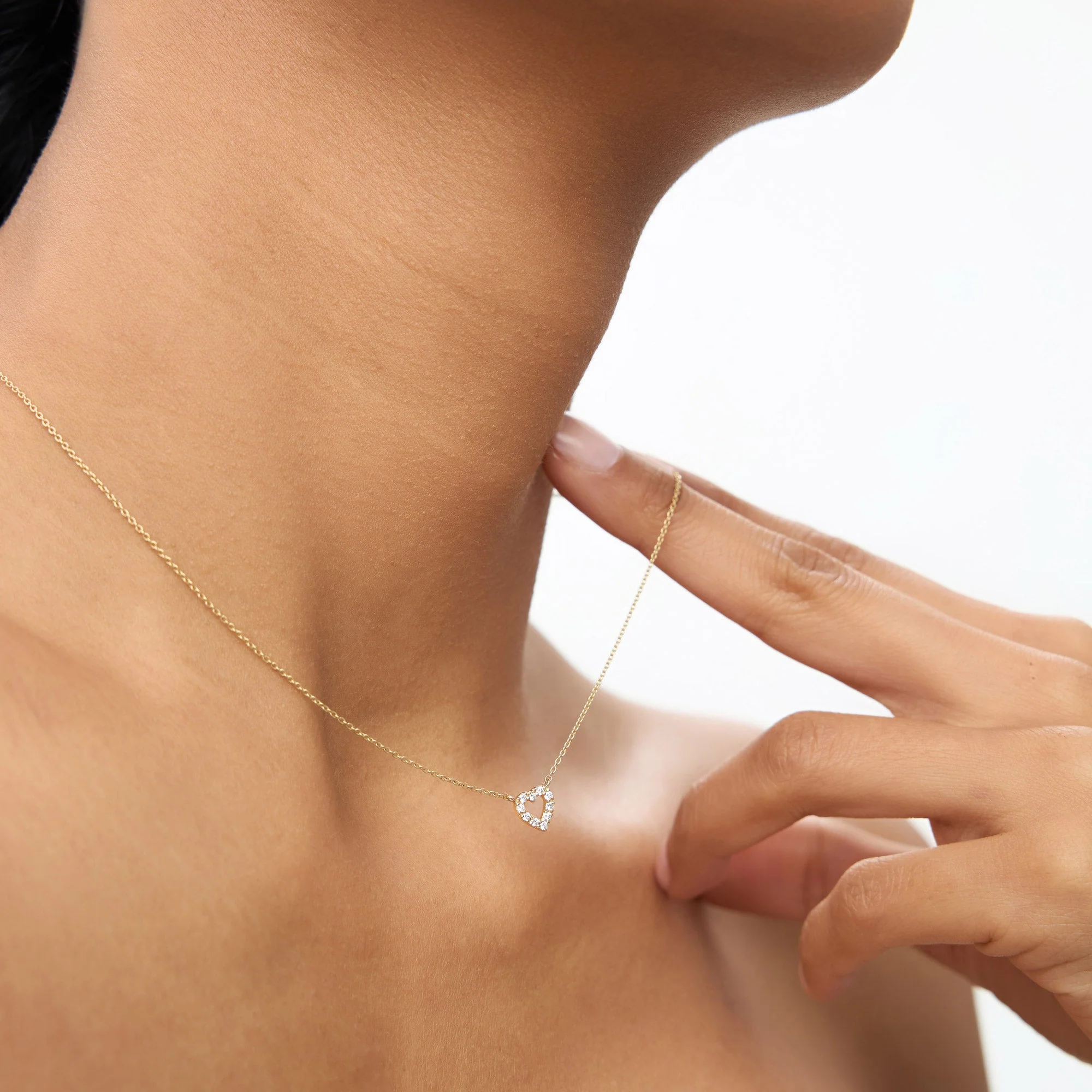 14K Rose Gold Tiny Diamond Heart Necklace - Image 3