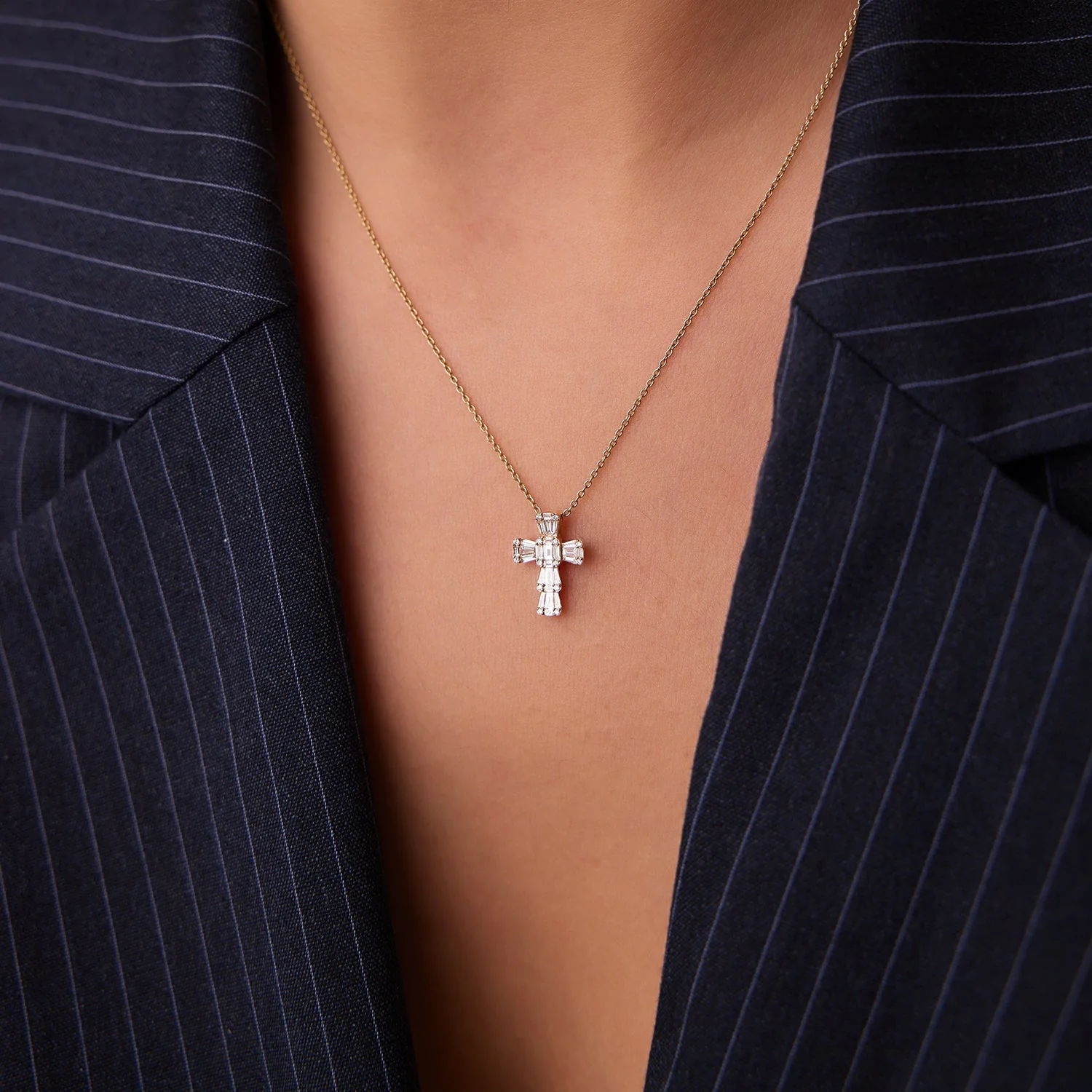 14k Rose Illusion Setting Baguette Diamond Cross - Image 4