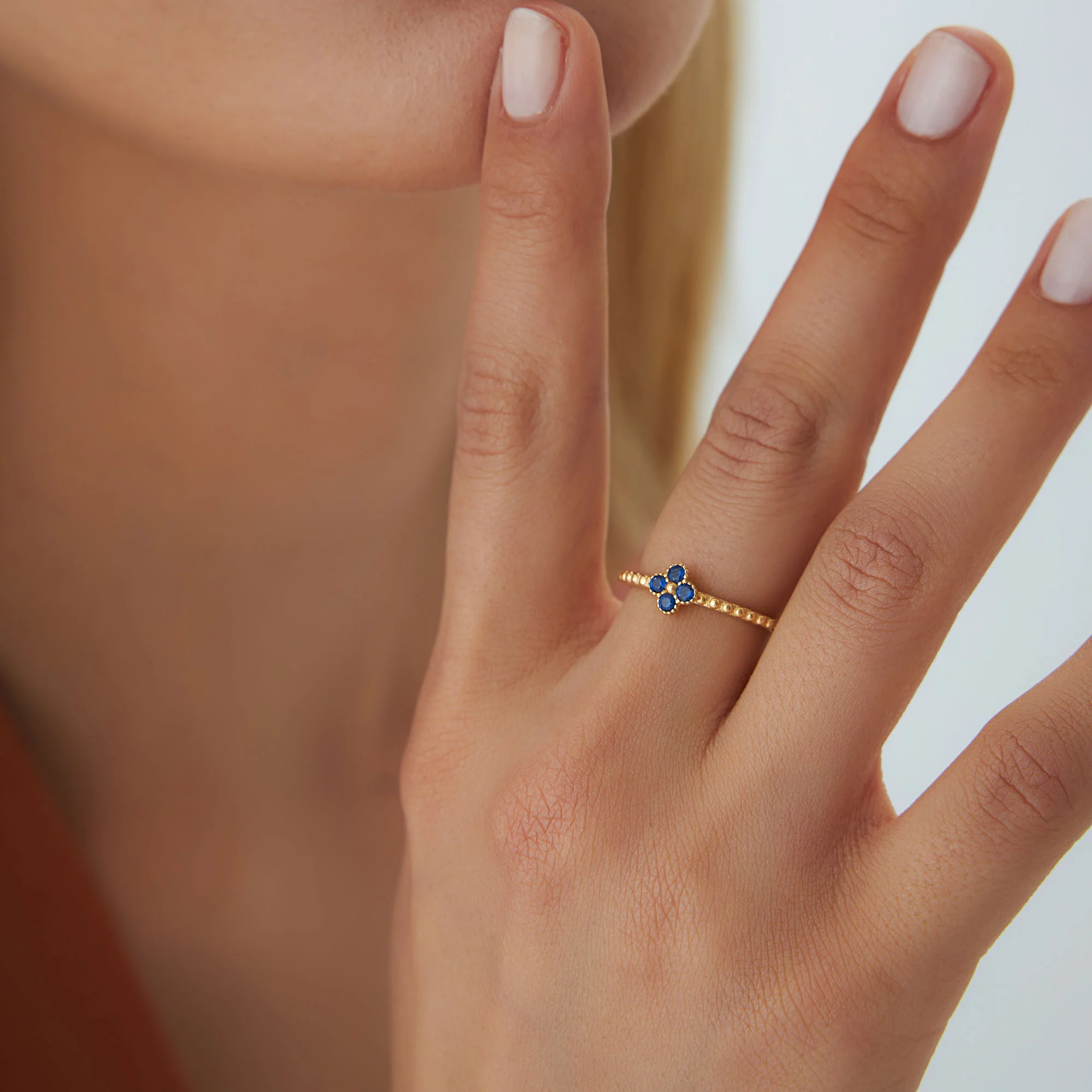 14k Sapphire Clover Ring - Image 2
