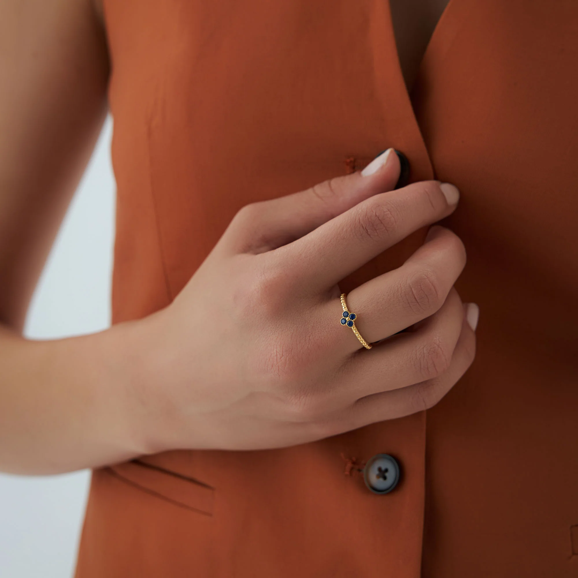 14k Sapphire Clover Ring - Image 3