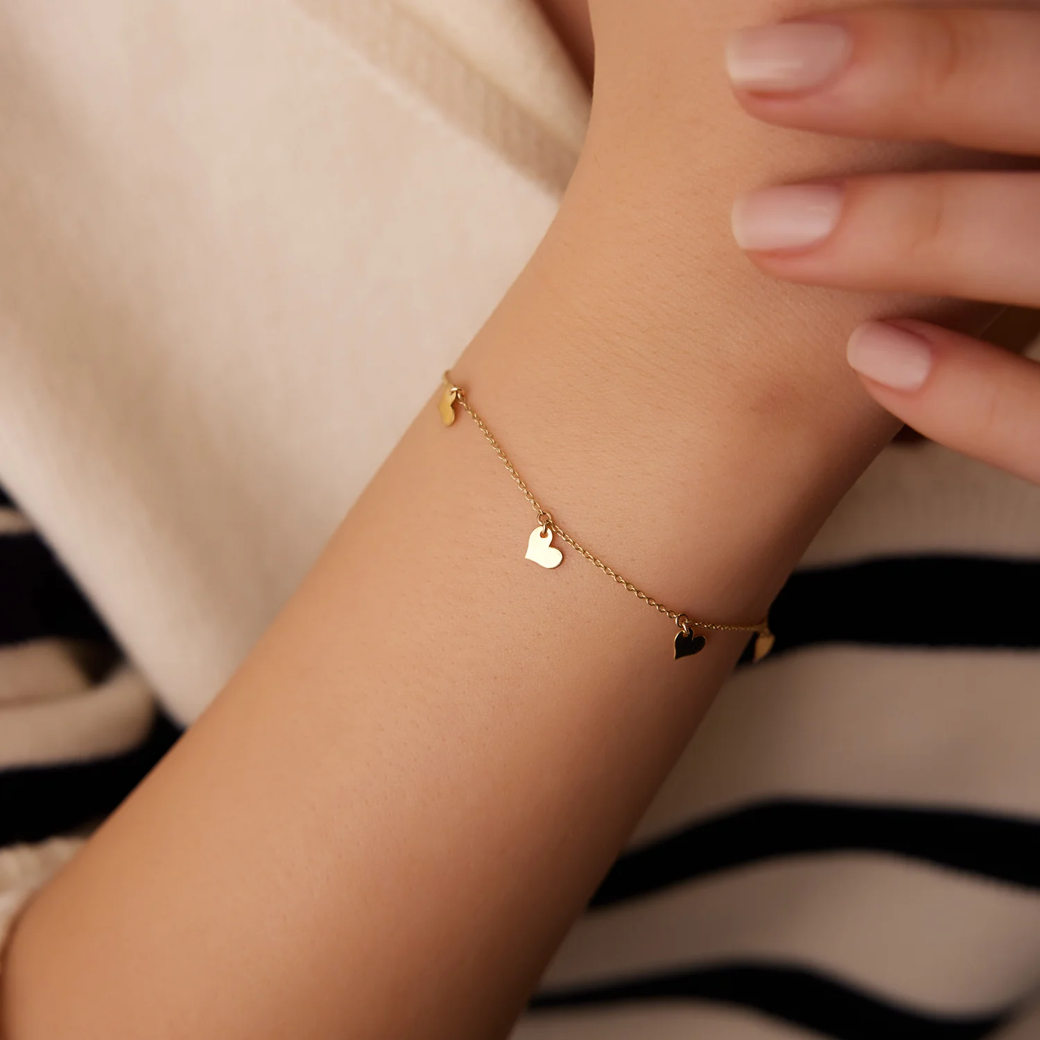 14K Solid Gold Dangle Heart Bracelet - Image 2