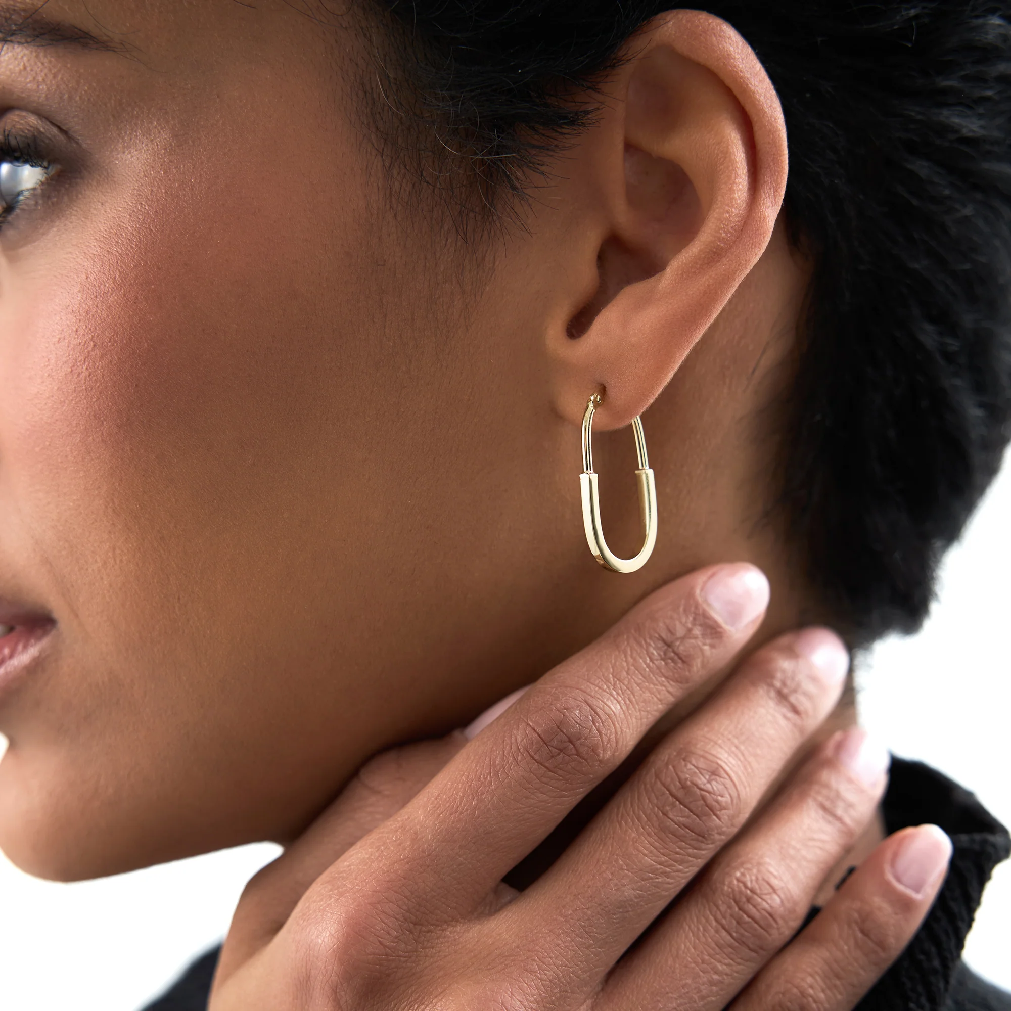 14K Gold Flat Edge Hoop Earrings - Image 4