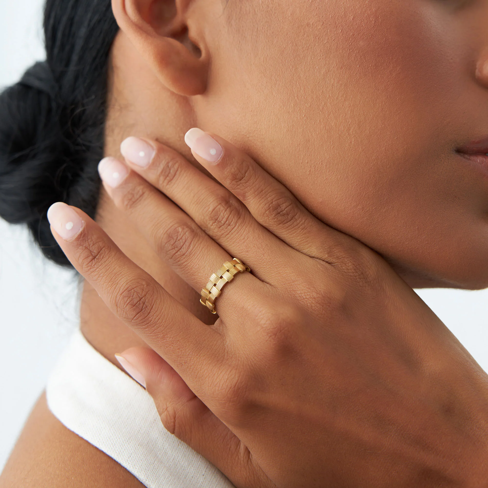 14K Stackable Ribbed Woven Gold Ring - Image 4