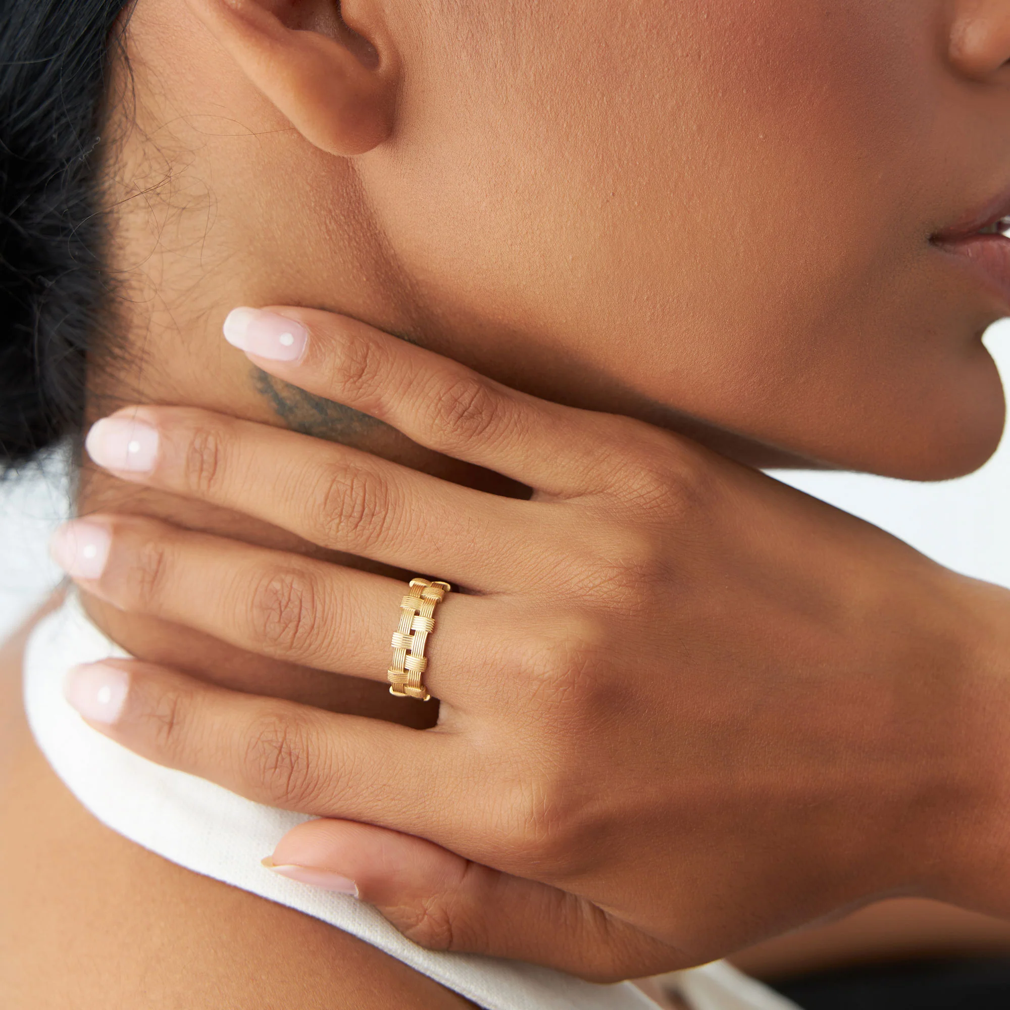 14K Stackable Ribbed Woven Gold Ring - Image 5