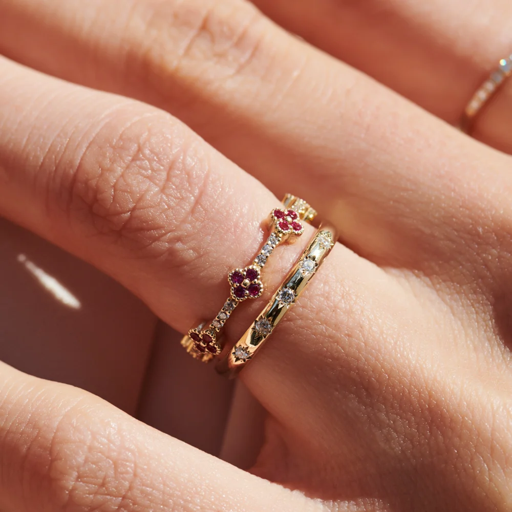 14k Star Setting 5 Stone Diamond Ring - Image 3