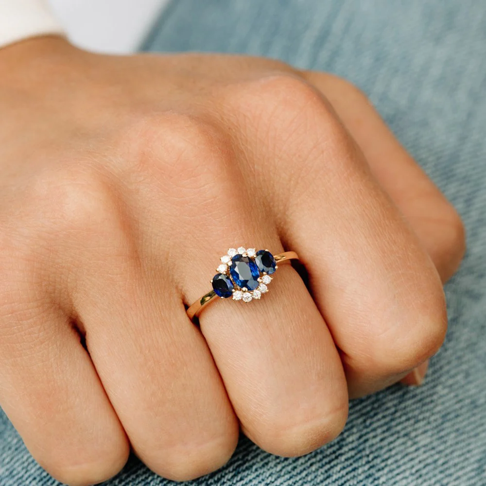 14k Three Stone Sapphire Cluster Ring - Image 3