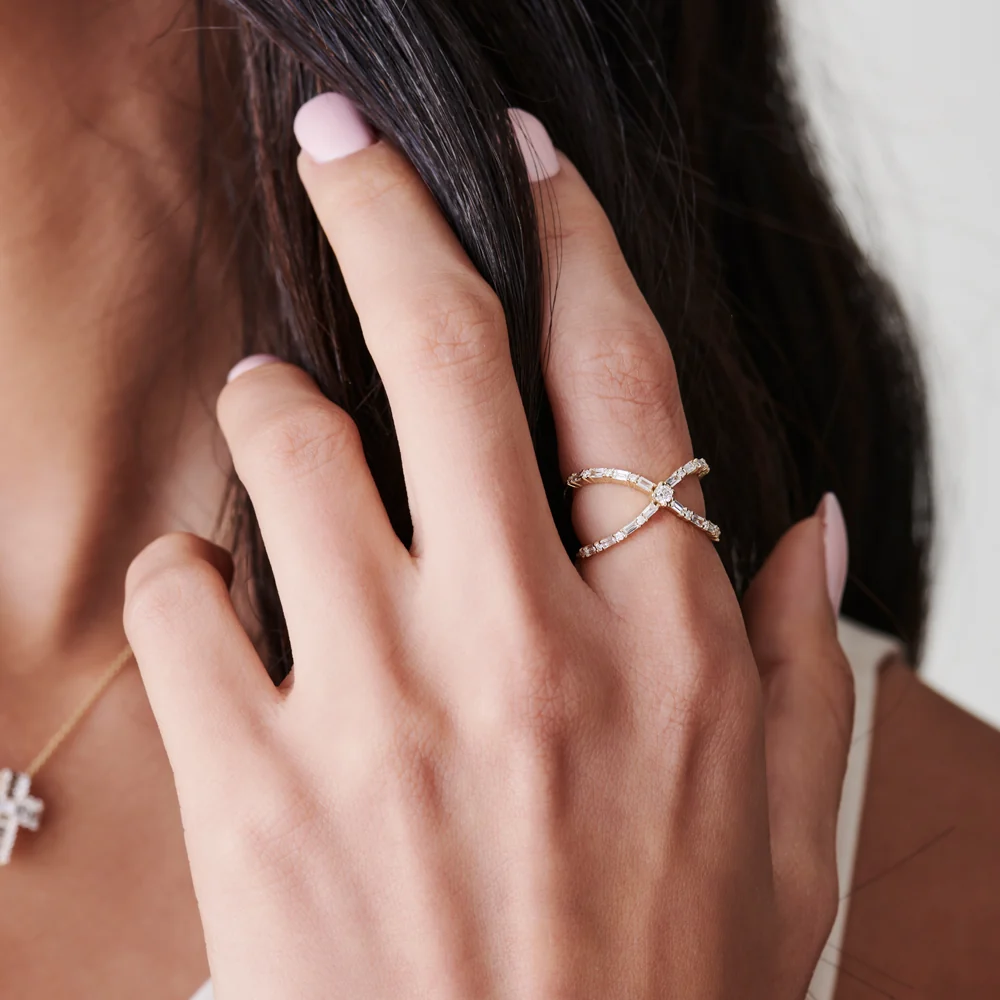 Baguette & Round Diamond Crisscross Ring in 14k Gold - Image 6